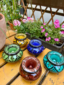 Handbemalte Keramikaschenbecher KLEIN ø 10 cm – SALADDINE berlin